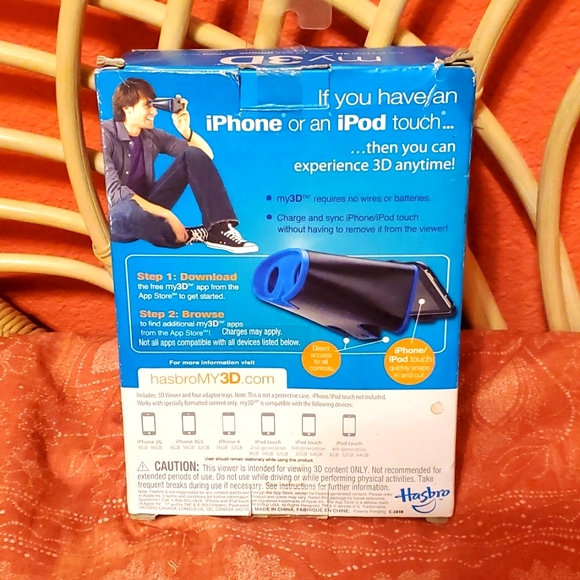 NIB Hasbro My 3D Viewer for iPhone & ipod touch - Picture 2 of 4